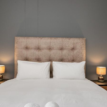 The Median Serviced Apartment Collection Йоханесбург Екстериор снимка
