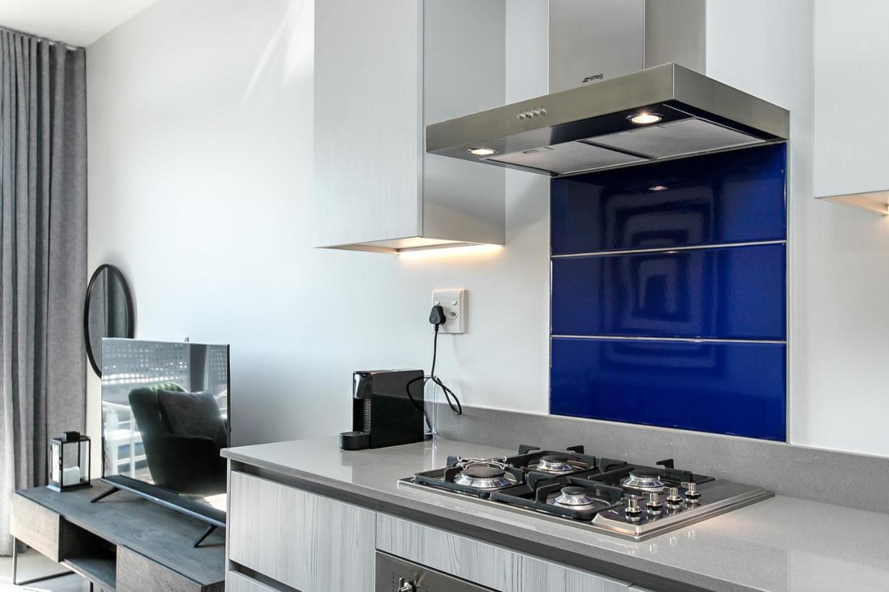 The Median Serviced Apartment Collection Йоханесбург Екстериор снимка