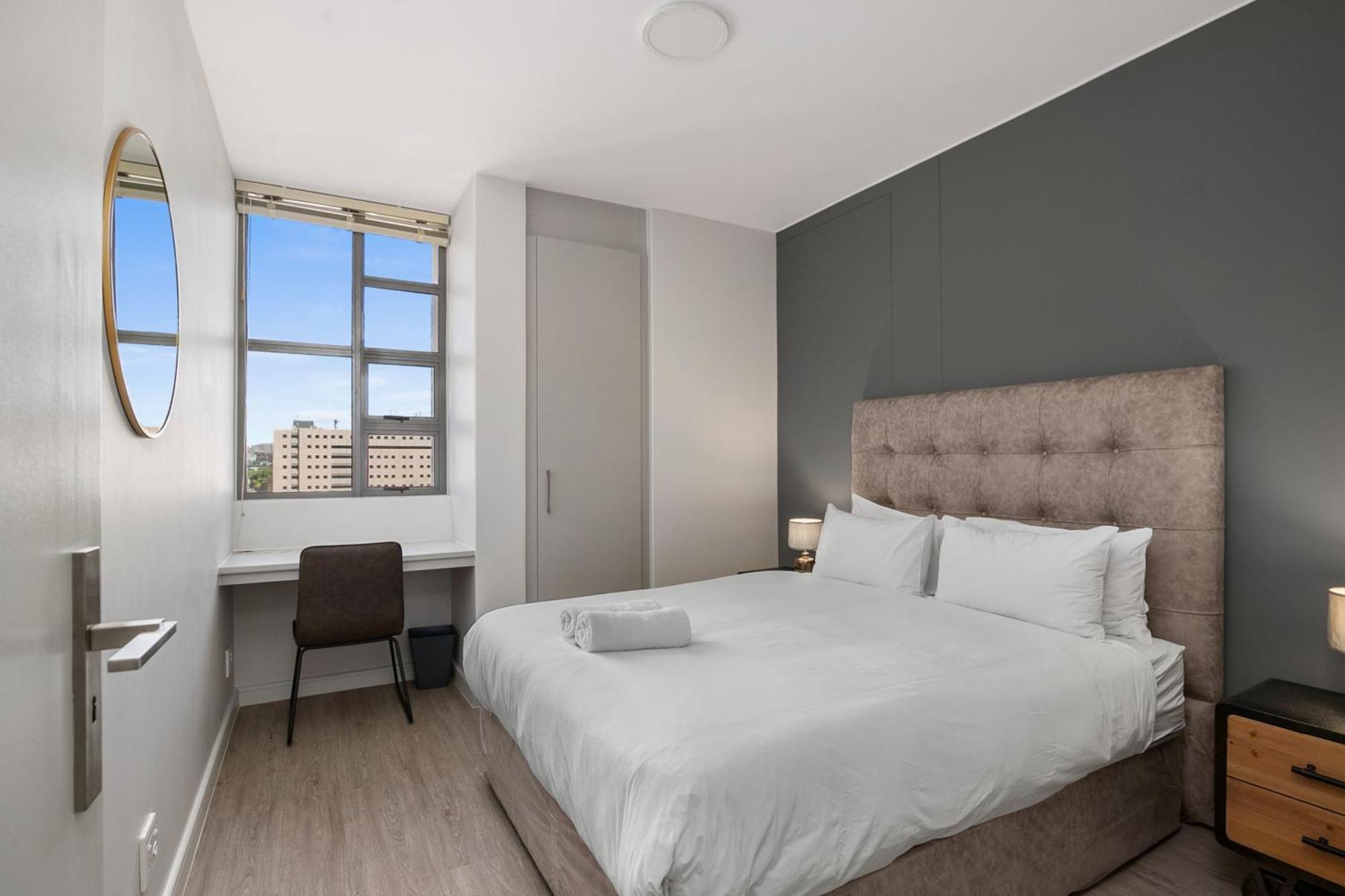 The Median Serviced Apartment Collection Йоханесбург Екстериор снимка